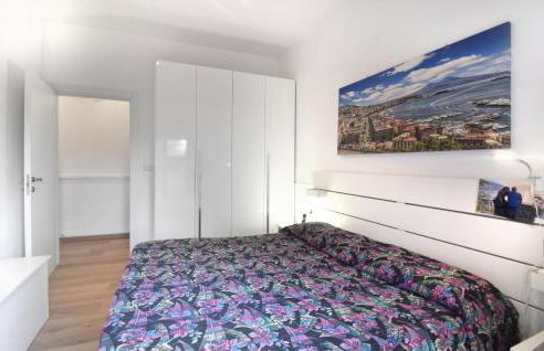 2 Bedroom Cozy Apartment In Napoli - Foto 15