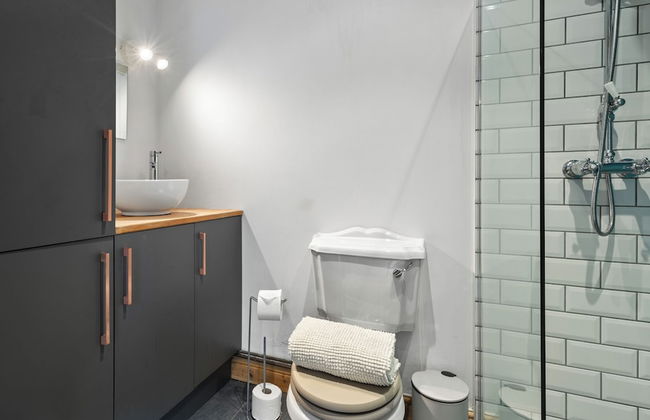 Immaculate 1-bed Studio in Haverfordwest - Foto 9