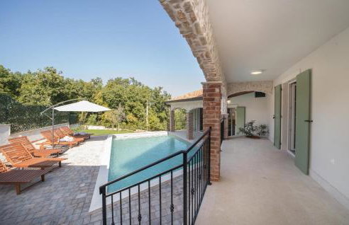 Awesome Home In Crklada With Wifi - Photo 11