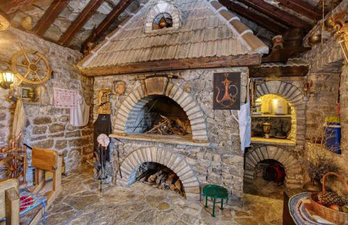 Apartments with parking space Smrdelje, Krka - 23078 - Foto 6