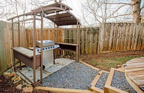 1 Mi to Dtwn Black Mountain Home with Patio and Yard - Foto 24