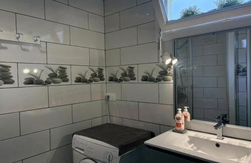 Gîte pour 6 pers avec jardin en Allier, terrasse et climatisation - FR-1-489-588 - Foto 13