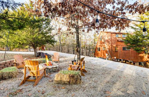 Hot Tub and Barrel Sauna! Lakefront Innsbrook Chalet - Foto 30