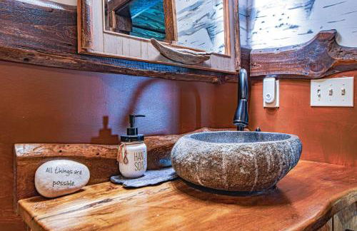 Spacious Leech Lake Home on 2 Private Acres, 200' of lake shore 15 Minutes to Walker with boat lift, dock, swimming, fire pit - Foto 63