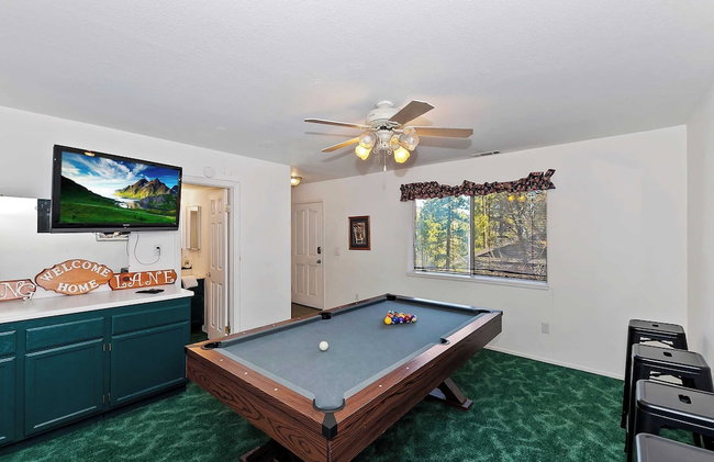 Mountain Palette by Avantstay Hot Tub, Game Room, Deck, Sweeping Views! - Photo 5
