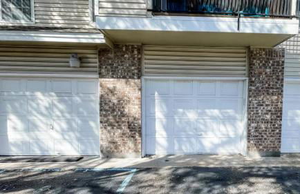 Spacious Family Value Retreat with Pool & Garage - Foto 16