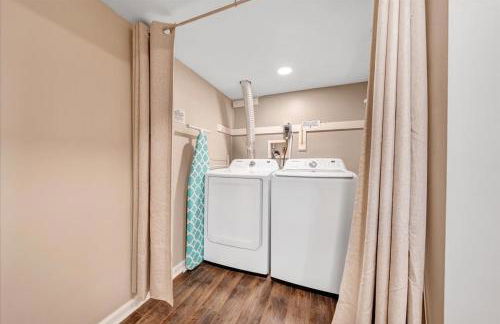 Scenic Point - Private Lakefront Home w/ Dock, Fire pit, outside shower & Hot tub - Foto 16