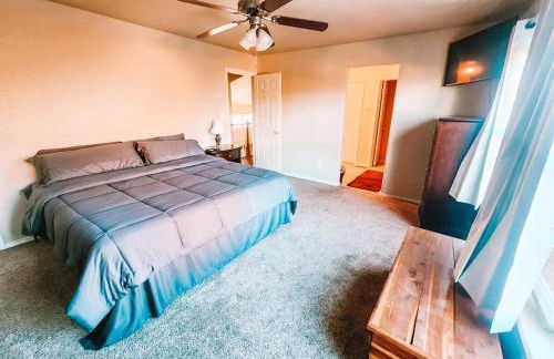 Hot Tub, King Beds, Pet Friendly Close to I25 - Foto 18