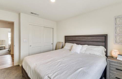 Pool Table and Patio! Spacious Merced Getaway - Foto 29