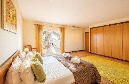 Villa Cordeiro - Heated Pool - Free wi-fi - Air Con - Foto 14