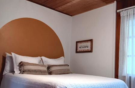 Mid Century Style Cottage Near Historic Downtown - Foto 20