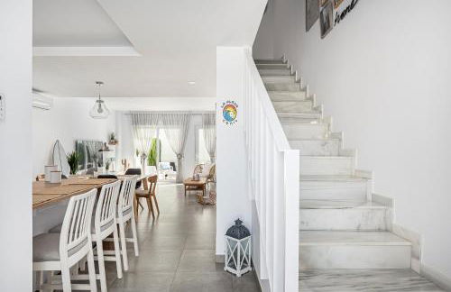 CASA LA PLAYA-CONIL Vacaciones de Lujo en Conil con Todas las Comodidades NETFLIX-HBO-DISNEY-CANALES DE FUTBOL-WIFI ALTA VELOCIDAD-SMART TV 65"-ALEXA - Foto 20