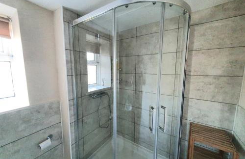 Wentworth Apartment with 2 bedrooms, Superfast Wi-Fi and Parking - Photo 38