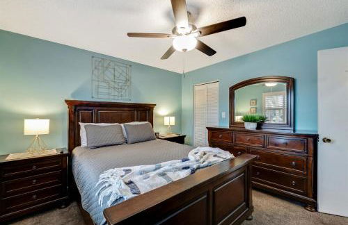 Exquisite Lakefront Pool House Awaits Pool 10 PPL - Foto 46