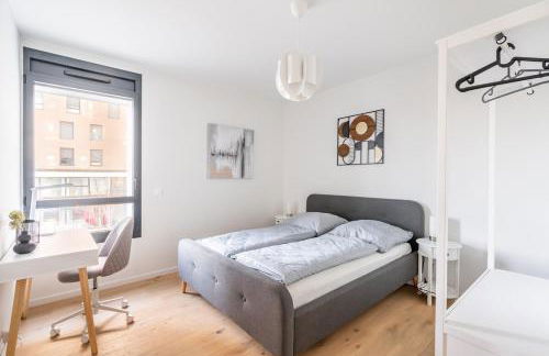 Basel-Tram 8-Tristate-Bridge-Riverview - Foto 6