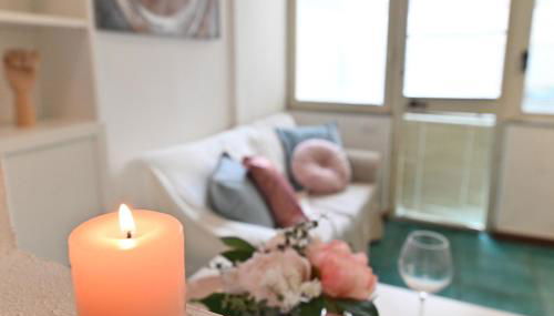 IzzHome City Love - Photo 1