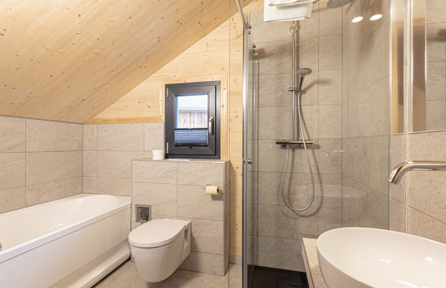 Superior #2 mit IR-Sauna & Sprudelbad - Foto 6