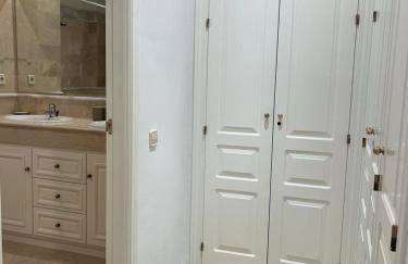 Luxury Apartment Elviria Hills - Stunning Views - Photo 25