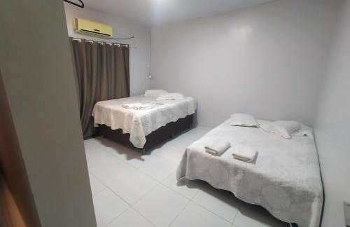 Check-in AUTÔNOMO e Privacidade em Hidro, piscina, casa, garagem até 2, até 3 quartos e 3 ar, 2 banheiros, churrasqueira, máquina de lavar roupas, roupa de cama, todos privativos, insira valor 3 hóspedes e abrimos 2 quartos, já 5 hóspedes usam 3Q - Foto 37