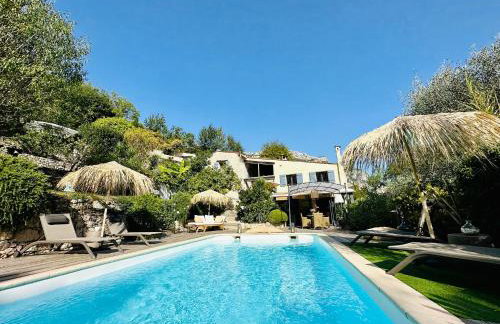 Domaine Les Deux Roches - Foto 1