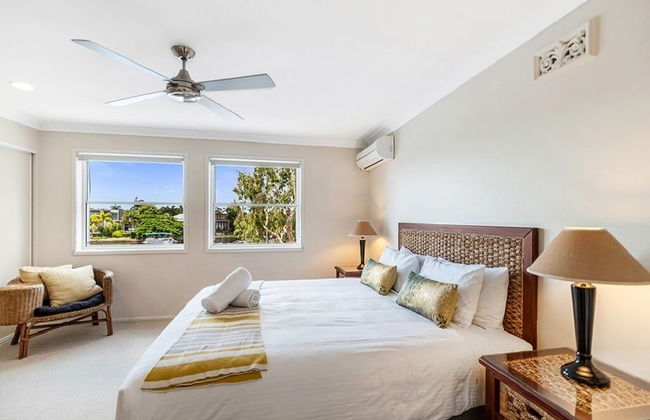 Noosa Entrance Waterfront Resort - Photo 12