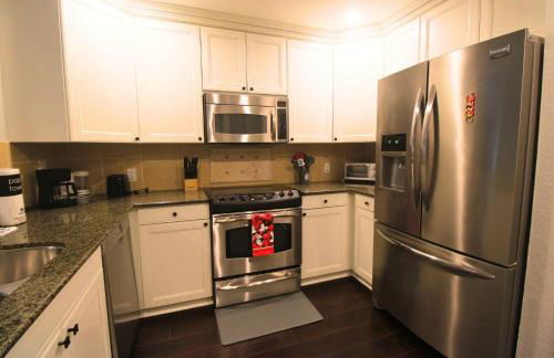 Luxurious 3-Bedroom Condo in Reunion Resort - Foto 14