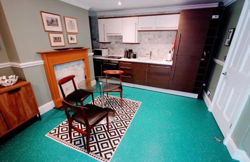 Imperial King apt, Cheltenham centre, dedicated free parking - Photo 14