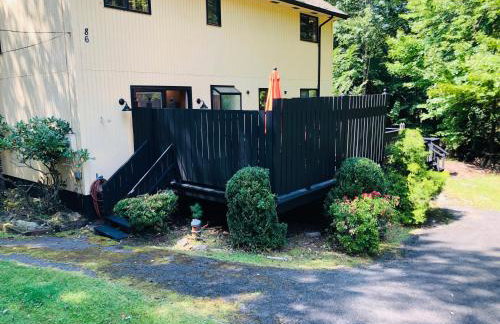 Bethel Escape Hot Tub 4 beds Game Room and Fire pit Fully Stocked Kitchen - Foto 8