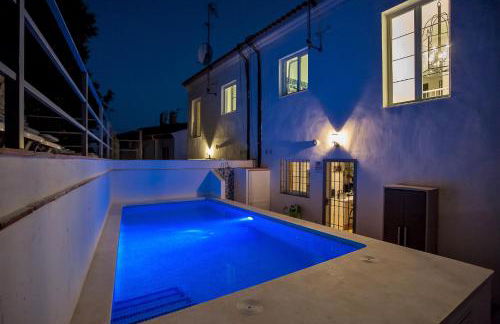 Luxury Apartments with private swimming pool - Photo 18