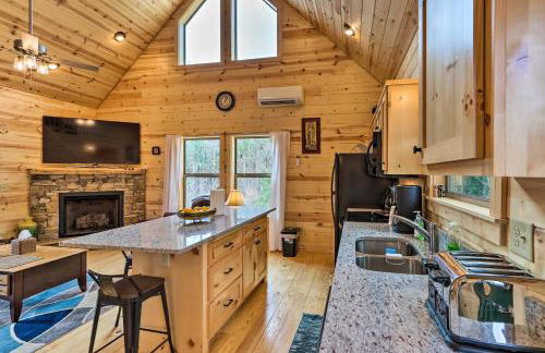 Cozy Mtn Cabin Spacious Deck and Forest Views! - Foto 8