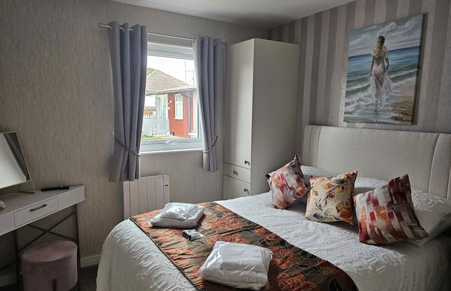 1 Bed Cabin - Sleeps 2 - Pets - 2 Min To Beach - Foto 4