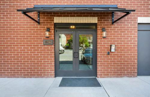 Luxury Downtown Loft - Balcony and Rooftop Bar! - Foto 46