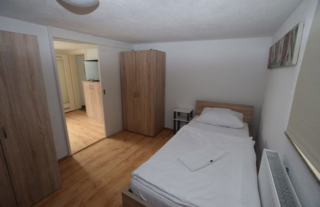 AB Apartment 27 - Photo 3