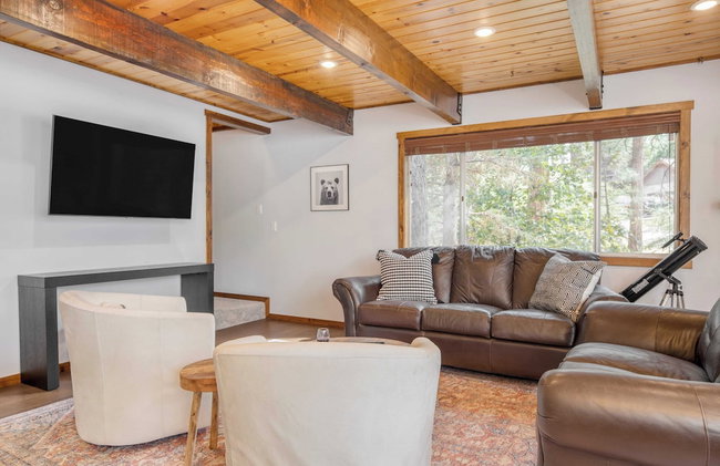 3mins to Lake, 5mins to Skiing Updated 4bdr Cabin Avalon Pines by Avantstay - Photo 9