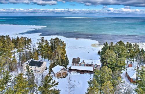 Spacious Lakefront Home with Sunroom and Bar! - Photo 45