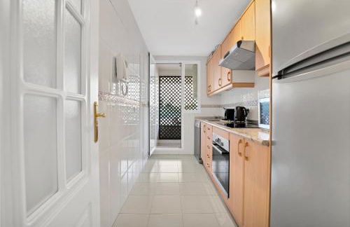 Apartamento con enorme terraza en complejo con piscina en Nueva Andalucía - Lorcrimar - Foto 31