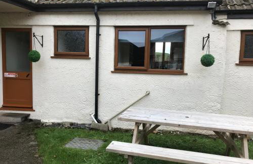 Court Farm Holiday Bungalows Ltd - Photo 36