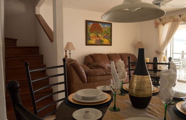 Seascape Villa - Photo 2