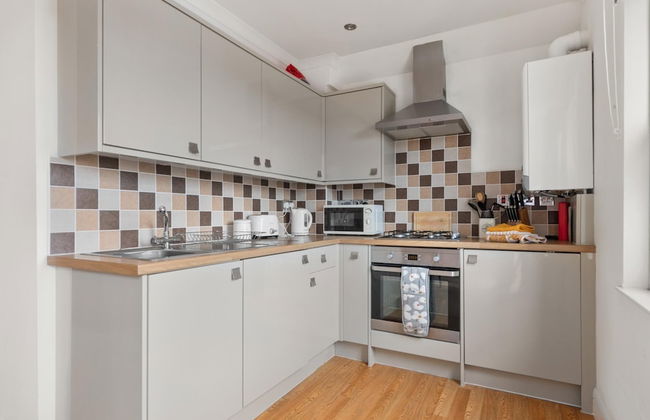 Surf Deck - Lovely Apartment Spectacular Coastal Views Short Walk to Beach - Foto 9