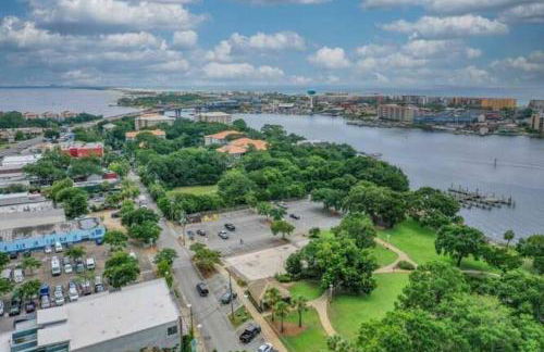 3 BR 2 BA Downtown Loft water view - Foto 35