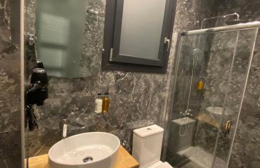 THE ROOMS - Photo 22