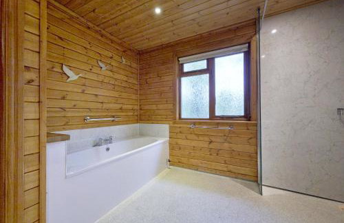 Dunnock Lodge with Hot-tub - Foto 9