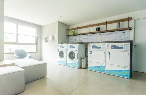 Studio Decorado Moderno ao lado Metrô Giovanni com Varanda - Acomoda até 4 pessoas - Foto 23