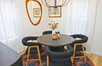 Renovated home seconds from town - Foto 53