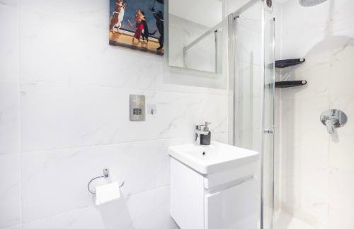 Modern 3 Bedroom Apartment with Ensuite - Foto 11