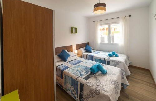 Magnificent villa: 2 private pools, BBQ, garden & parking. 13 per. In Padul - Foto 17