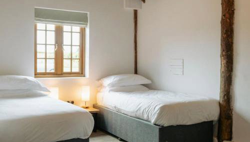 5 Henham Barns - Photo 2