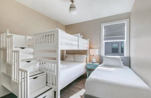 Fully-Furnished Townhouse with Luxury Amenities - Foto 17