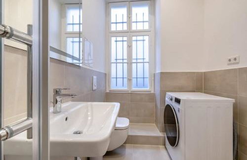 Stylish heritage-style studio in Sprengelkiez - Photo 17