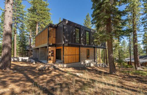 Modern Eco Retreat with Hot Tub and Views - Foto 47